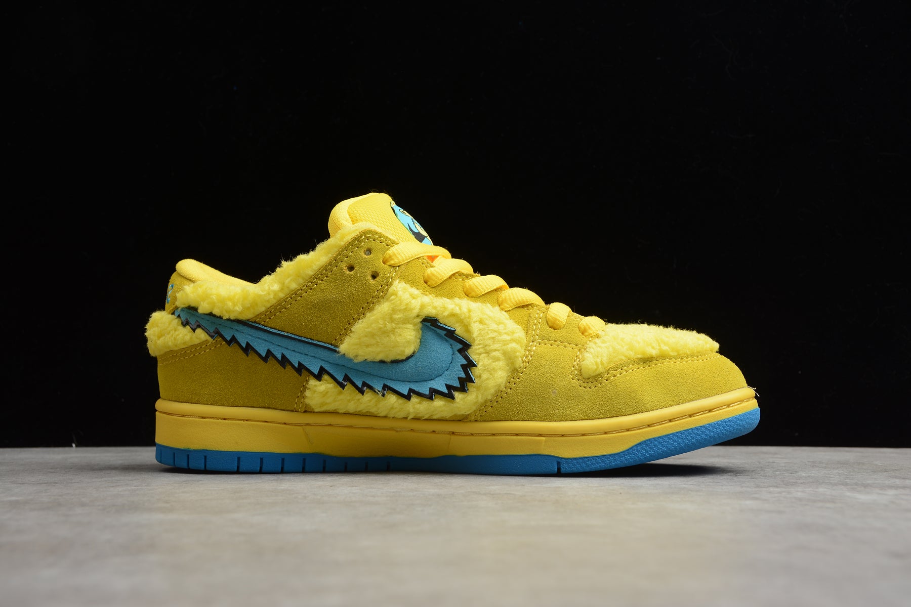 Nike SB Dunk Low x Grateful Dead "Yellow Bear"