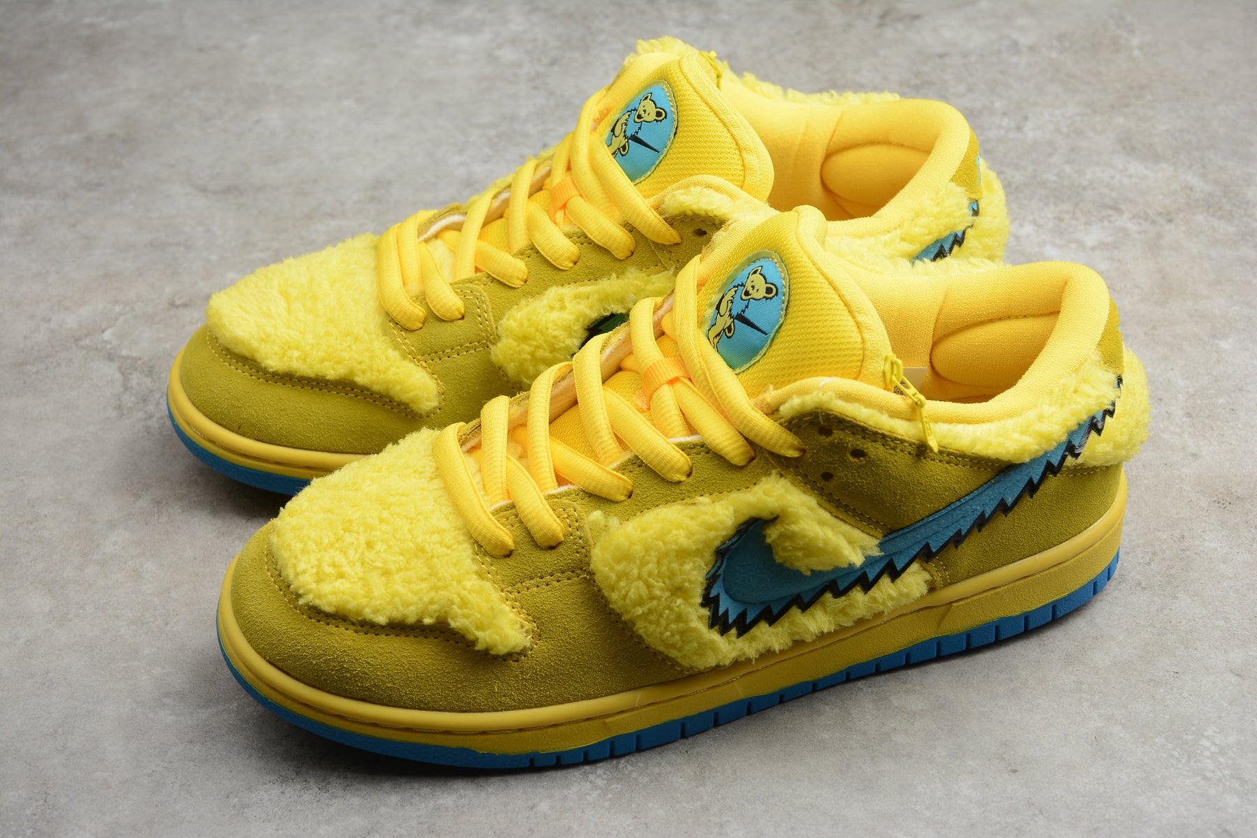 Nike SB Dunk Low x Grateful Dead "Yellow Bear"