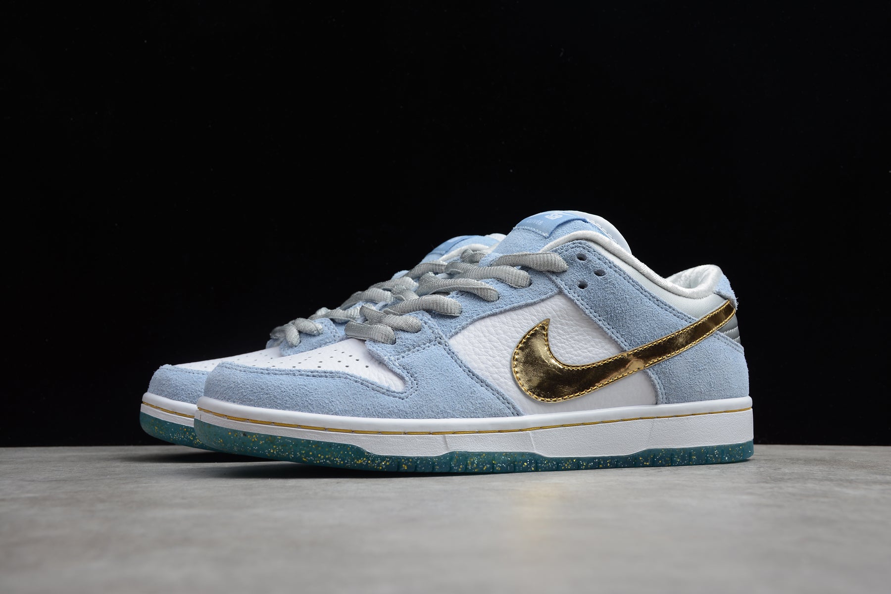  Nike SB Dunk Low x Sean Cliver 