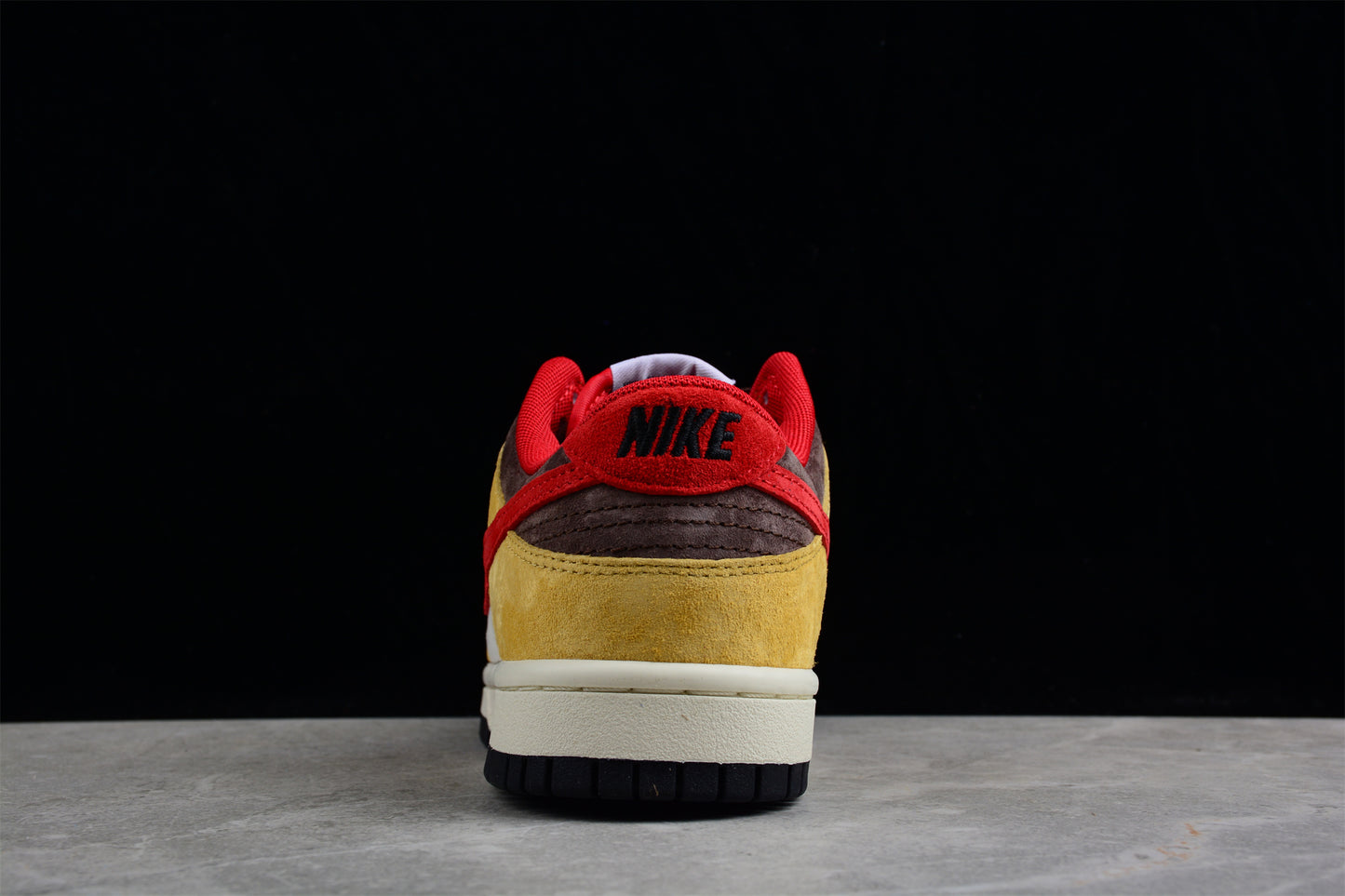 Otomo Katsuhiro x Nike SB Dunk Low "Steamboy OST" Yellow