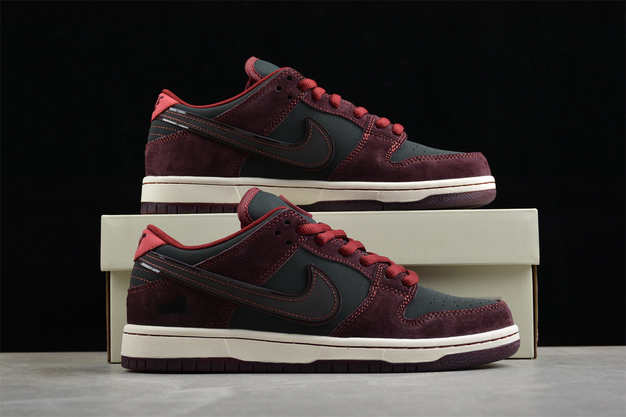 Riot Skateshop x Nike SB Dunk Low