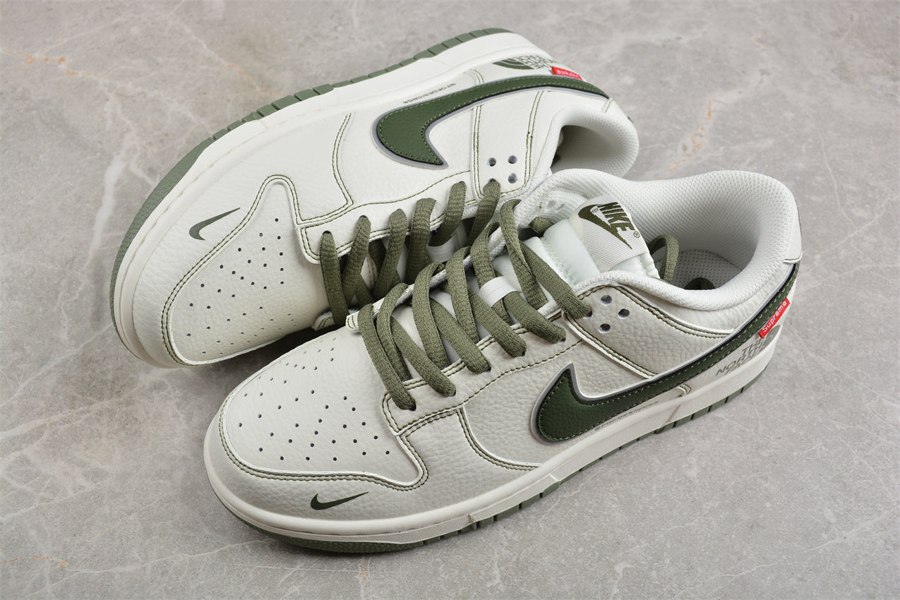 SB Dunk Low Supreme x The North Face White Green