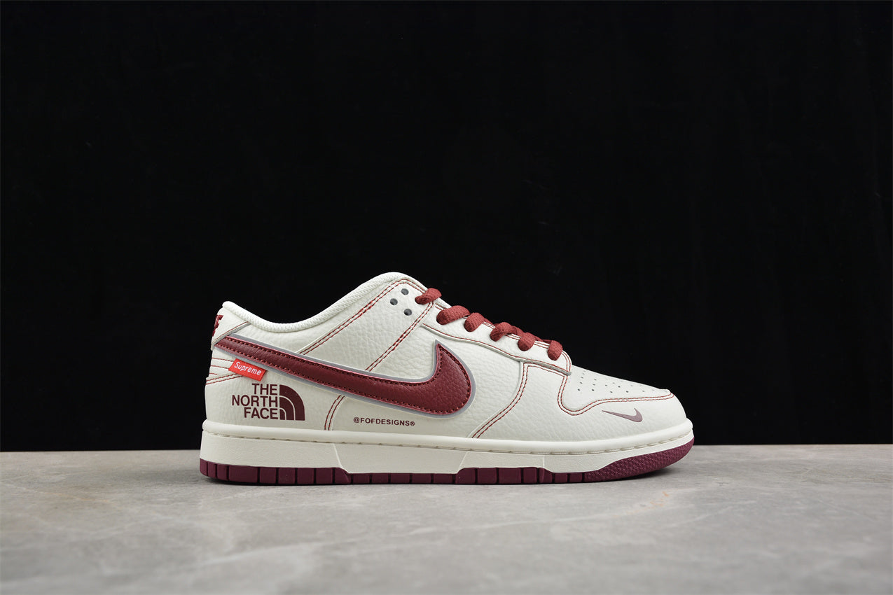 SB Dunk Low Supreme x The North Face White Red