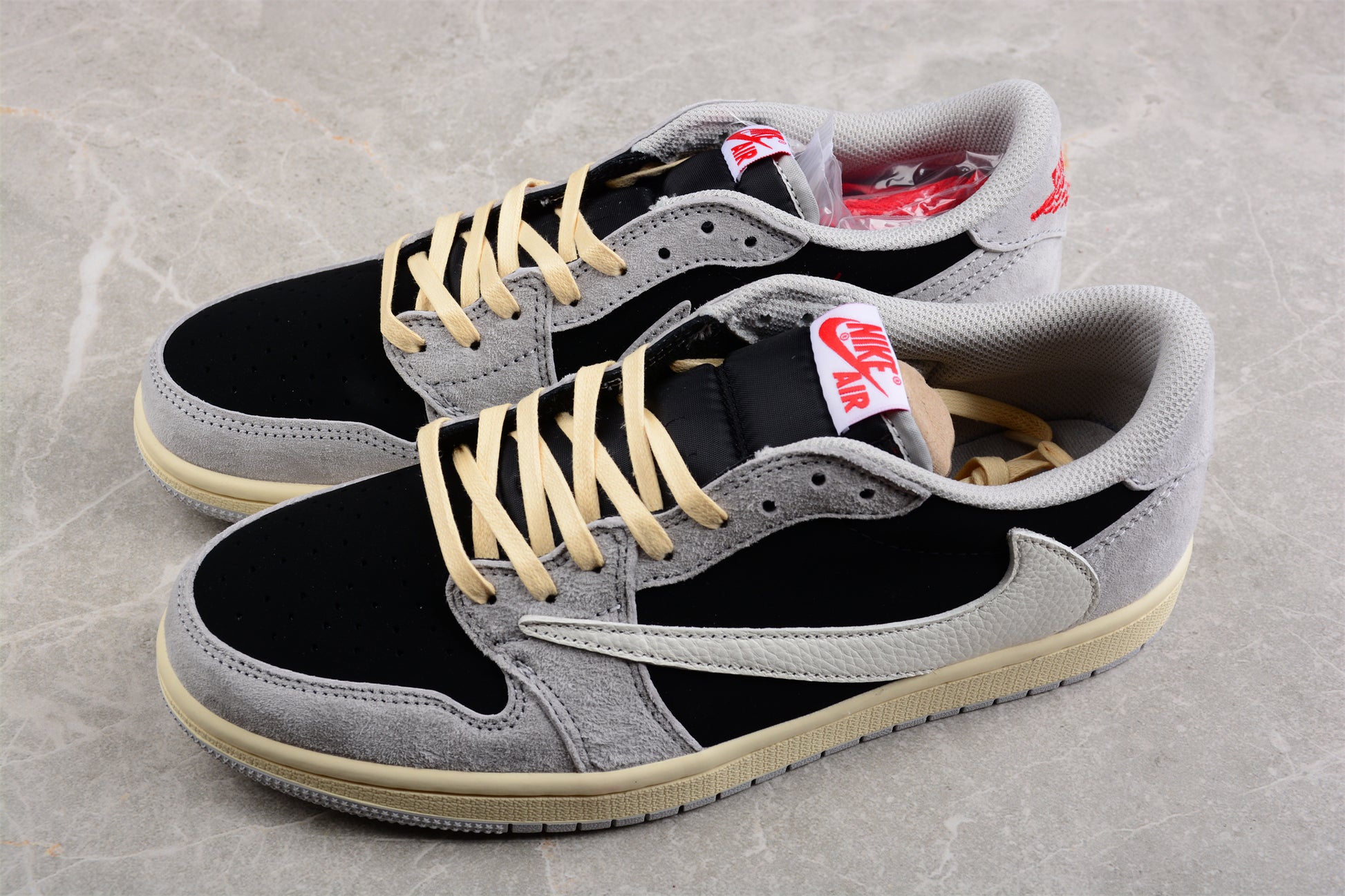 Travis Scott x Air Jordan 1 Low "Reverse Mocha"
