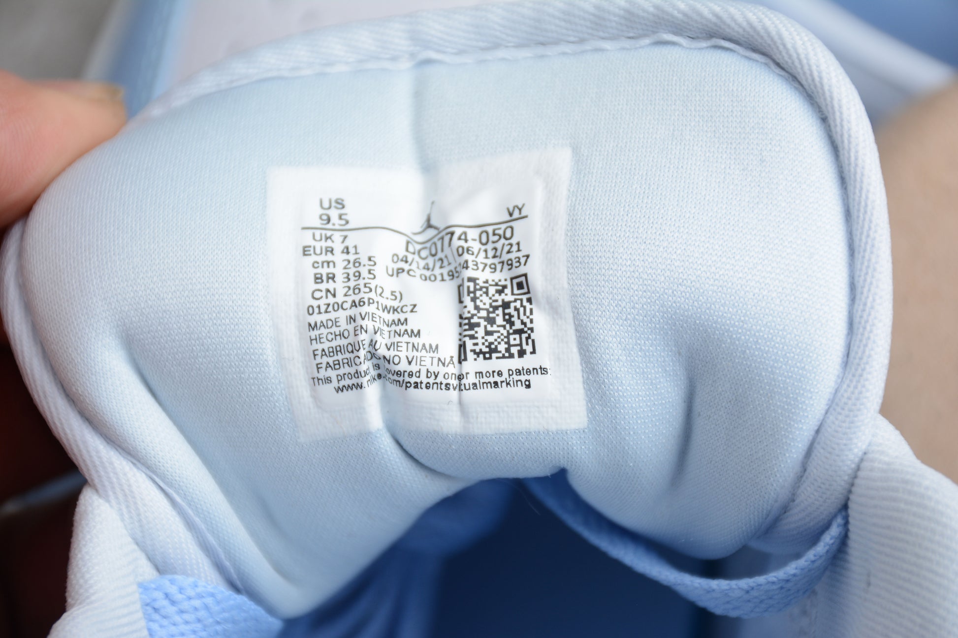 Nike Air Jordan 1 Low W "Football Grey Aluminum"