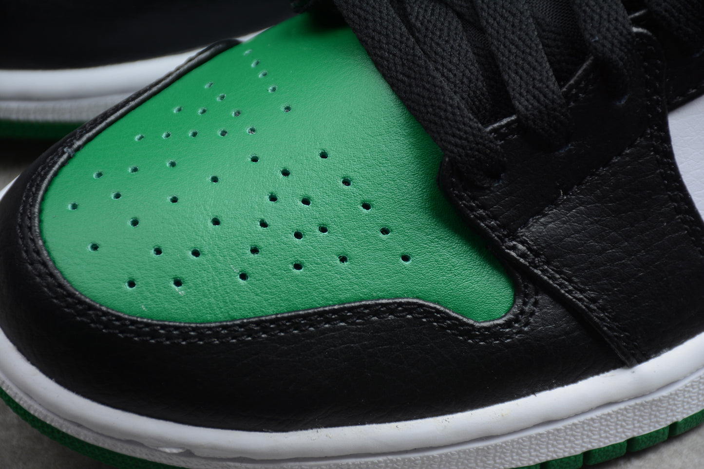 NIKE AIR JORDAN 1 MID "PINE GREEN" - Best Reps Website 2025