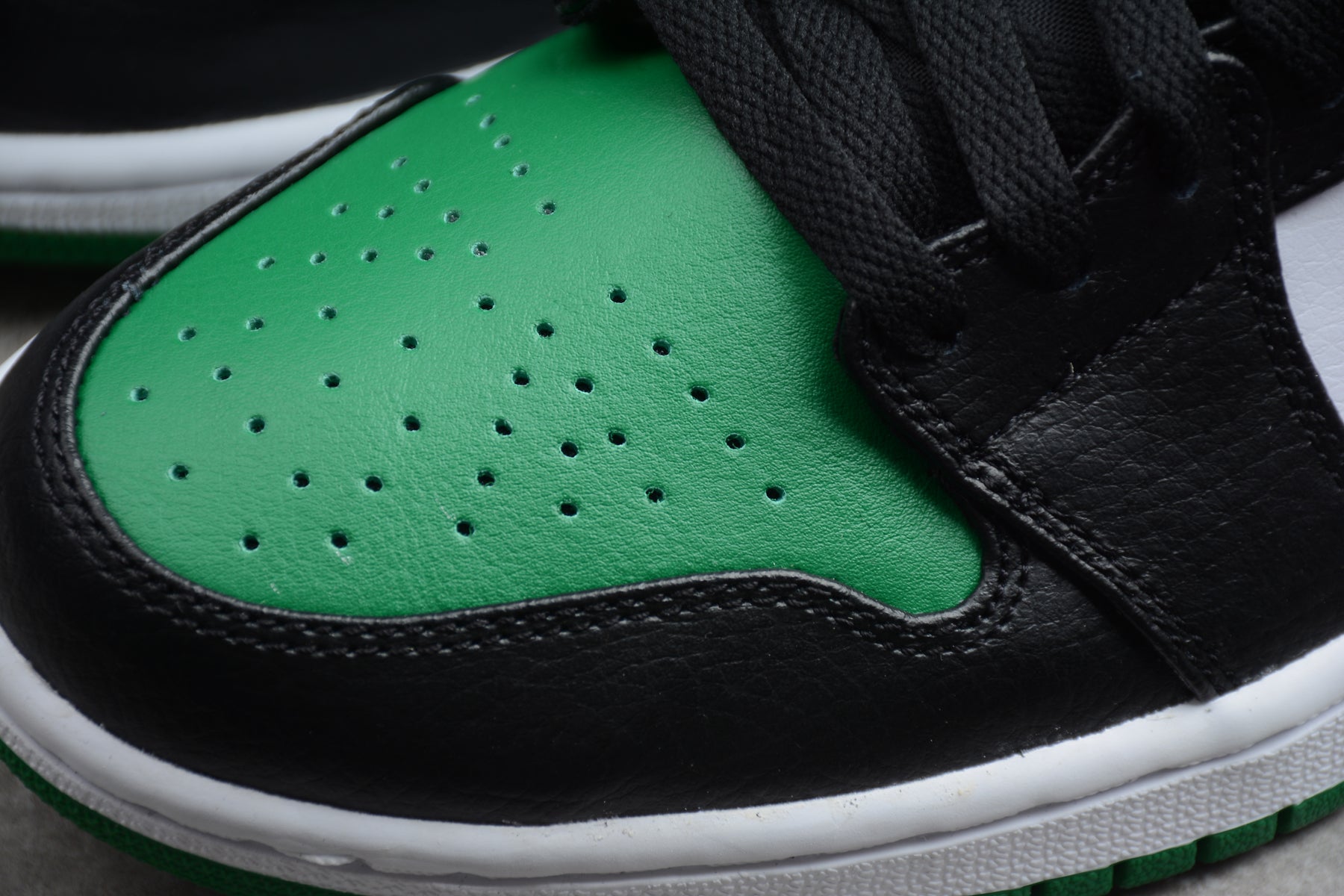 NIKE AIR JORDAN 1 MID "PINE GREEN" - Best Reps Website 2025