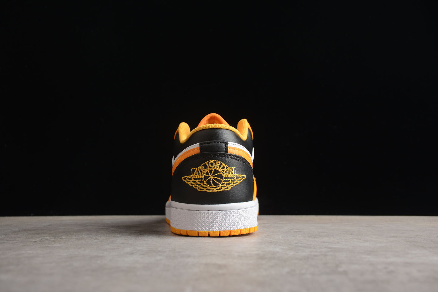 Air Jordan 1 Low "Taxi"
