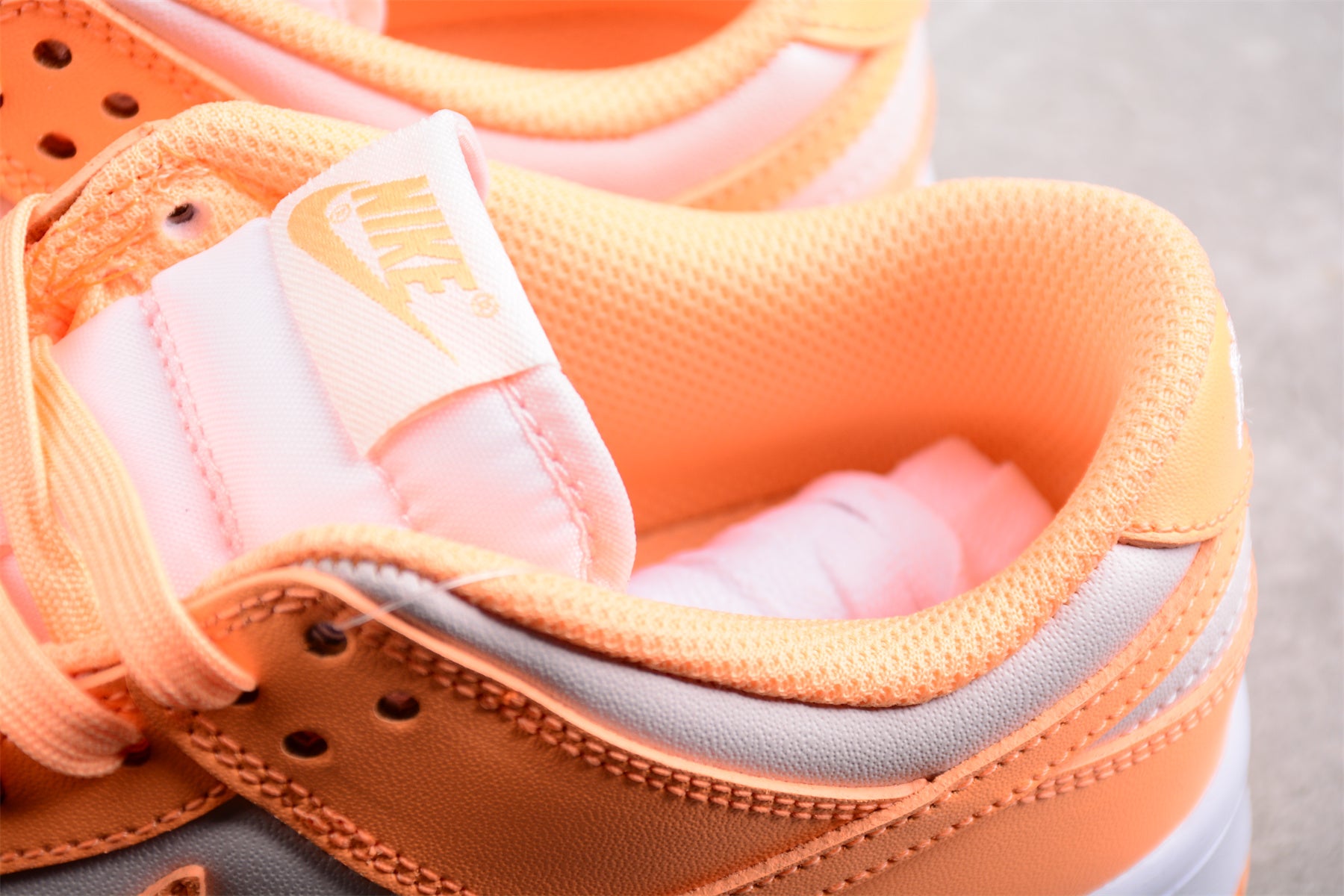 Nike Dunk Low WMNS “Peach Cream”