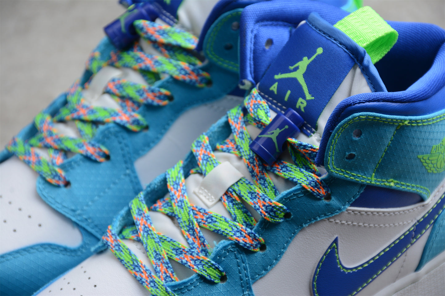 Air Jordan 1 Mid SE GS 'Sprite Blue' - Best Reps Website 2025