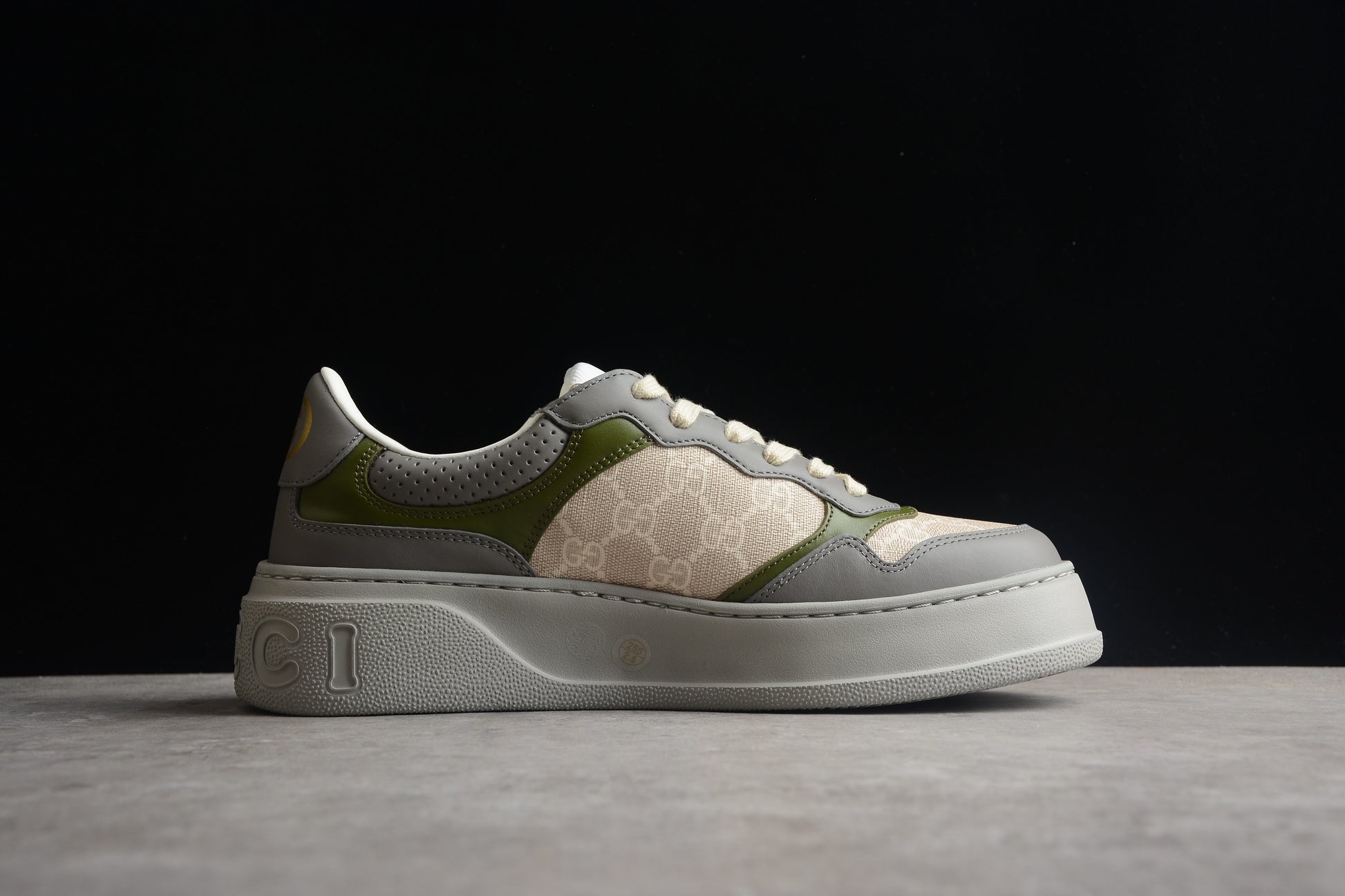 Gucci GG Supreme Sneakers - Best Reps Website 2025