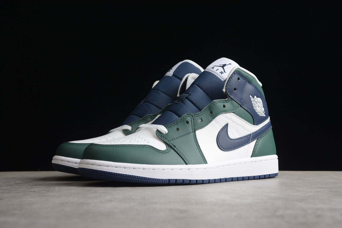 Nike Air Jordan 1 Mid SE "Seahawks"