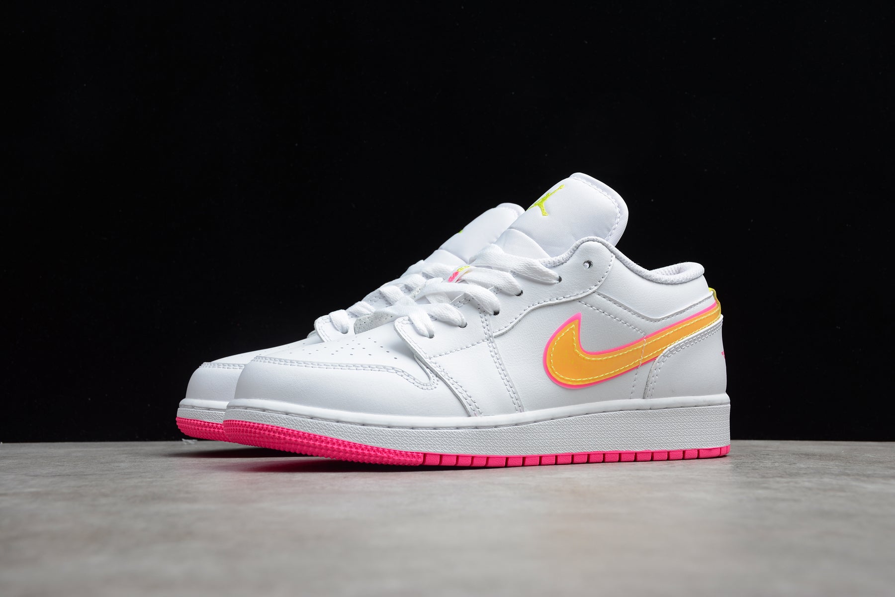 Nike Air Jordan 1 Low GS "Edge Glow"