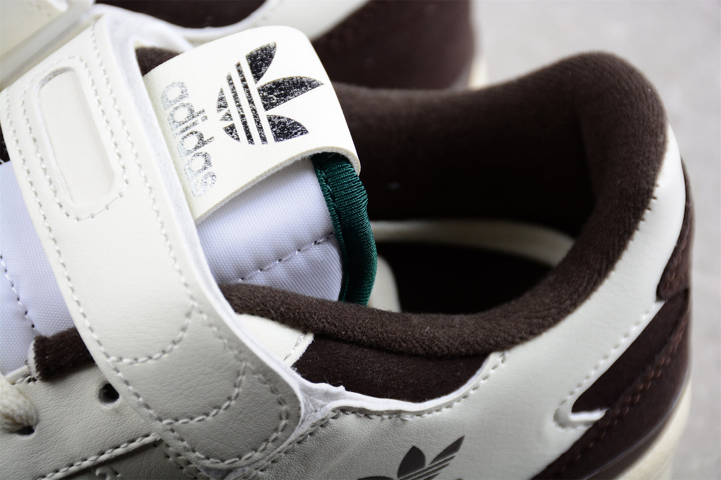 adidas Forum 84 Low in Cream White/Brown