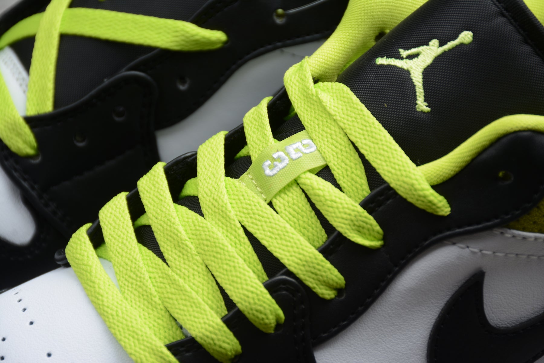 Air Jordan 1 Low "Cyber Green"
