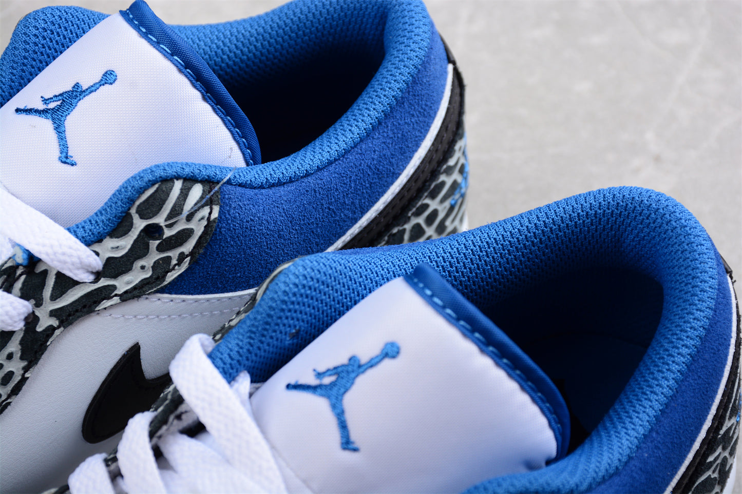Air Jordan 1 Low "Light Smoke Grey & Dark Marina Blue"