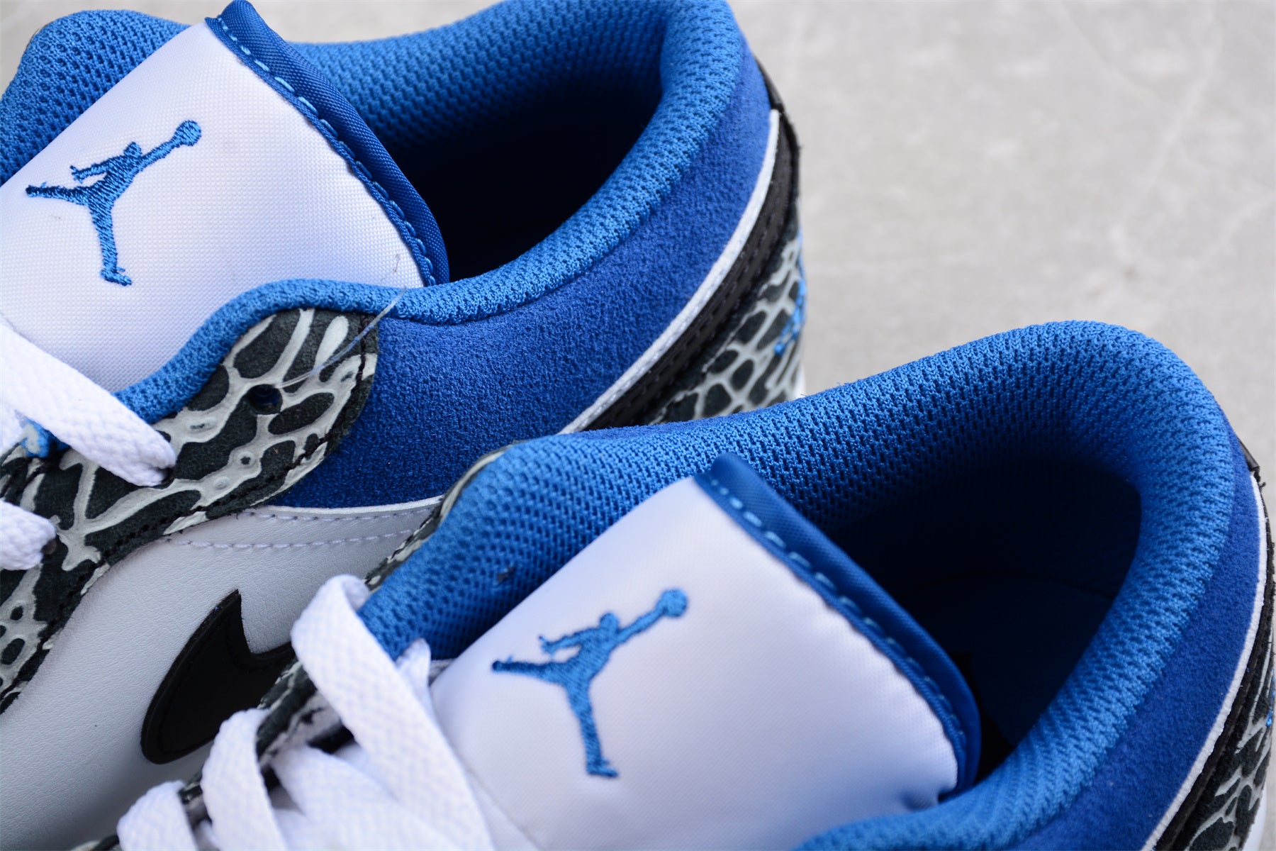 Air Jordan 1 Low "Light Smoke Grey & Dark Marina Blue"