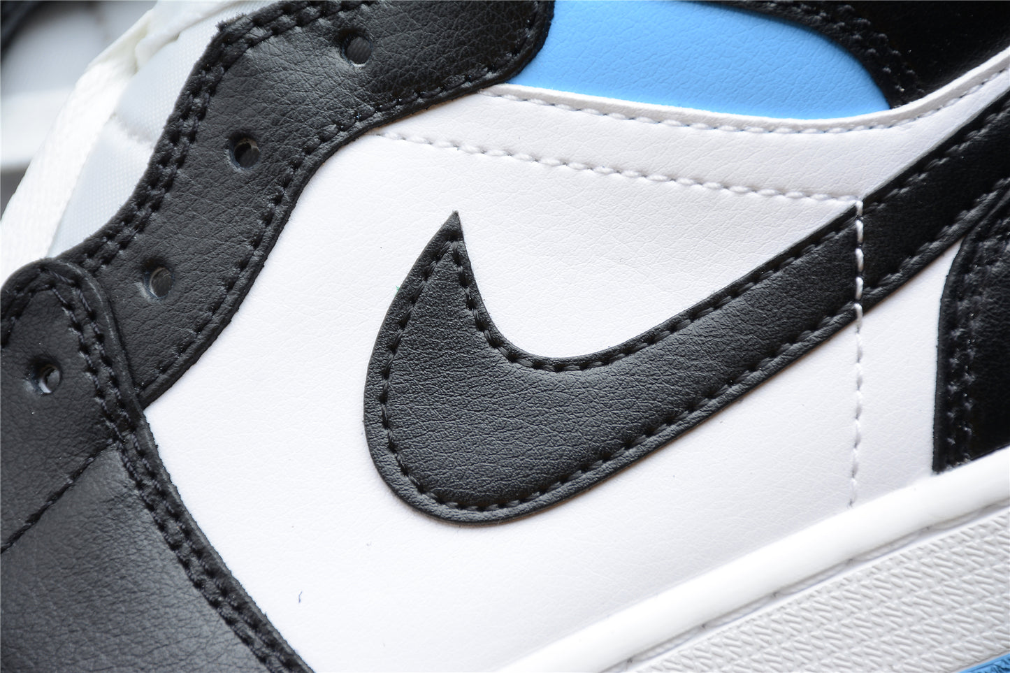 Air Jordan 1 Mid "University Blue Black" - Best Reps Website 2025