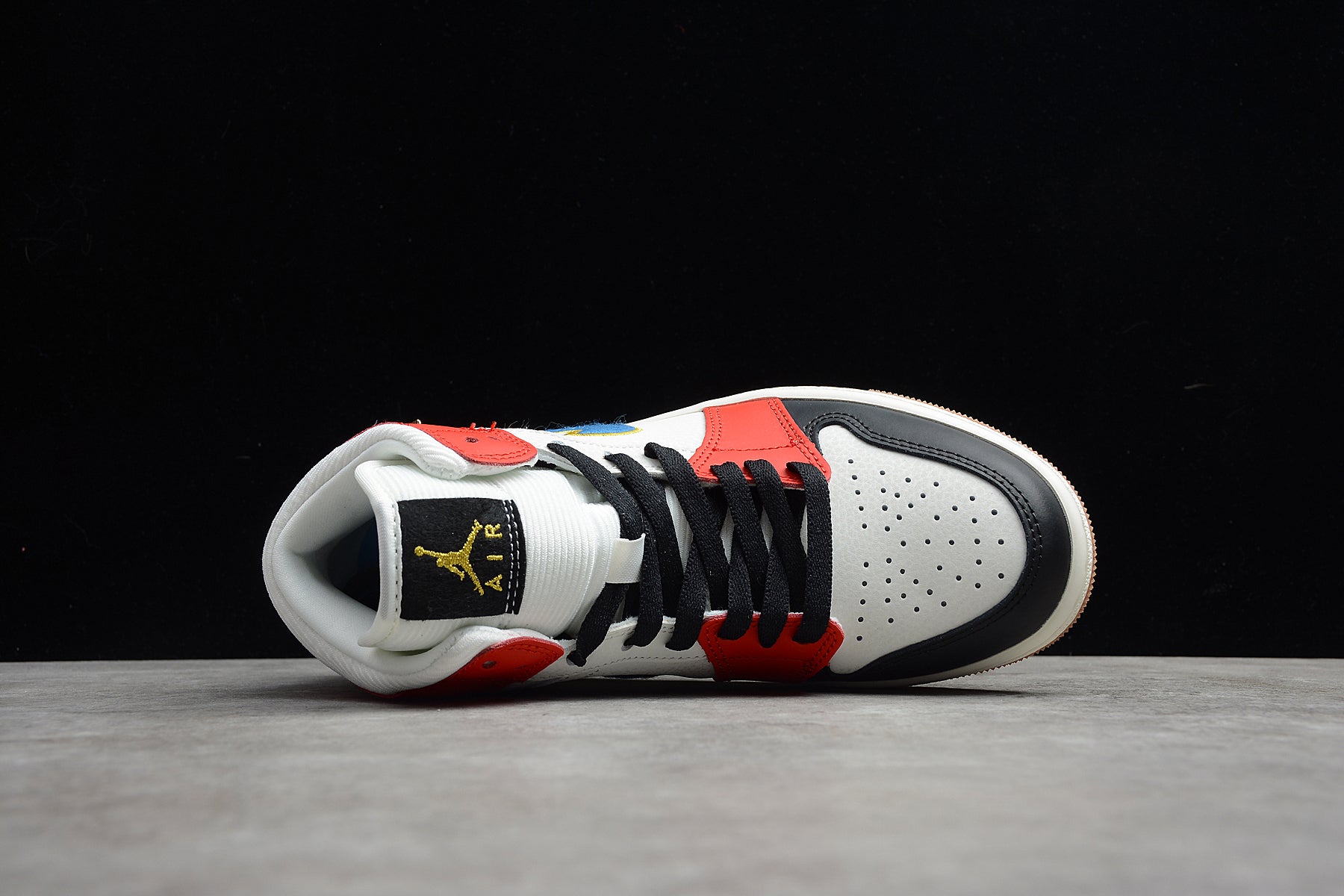 Air Jordan 1 Mid "Noir/Rouge Gym/Or Metallic" - Best Reps Website 2025