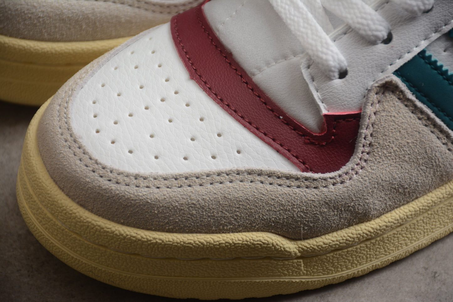 adidas Forum Low in White/Teal/Burgundy