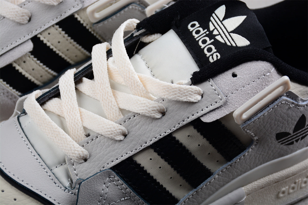 adidas Originals Forum Exhibit Low in Grey/Black