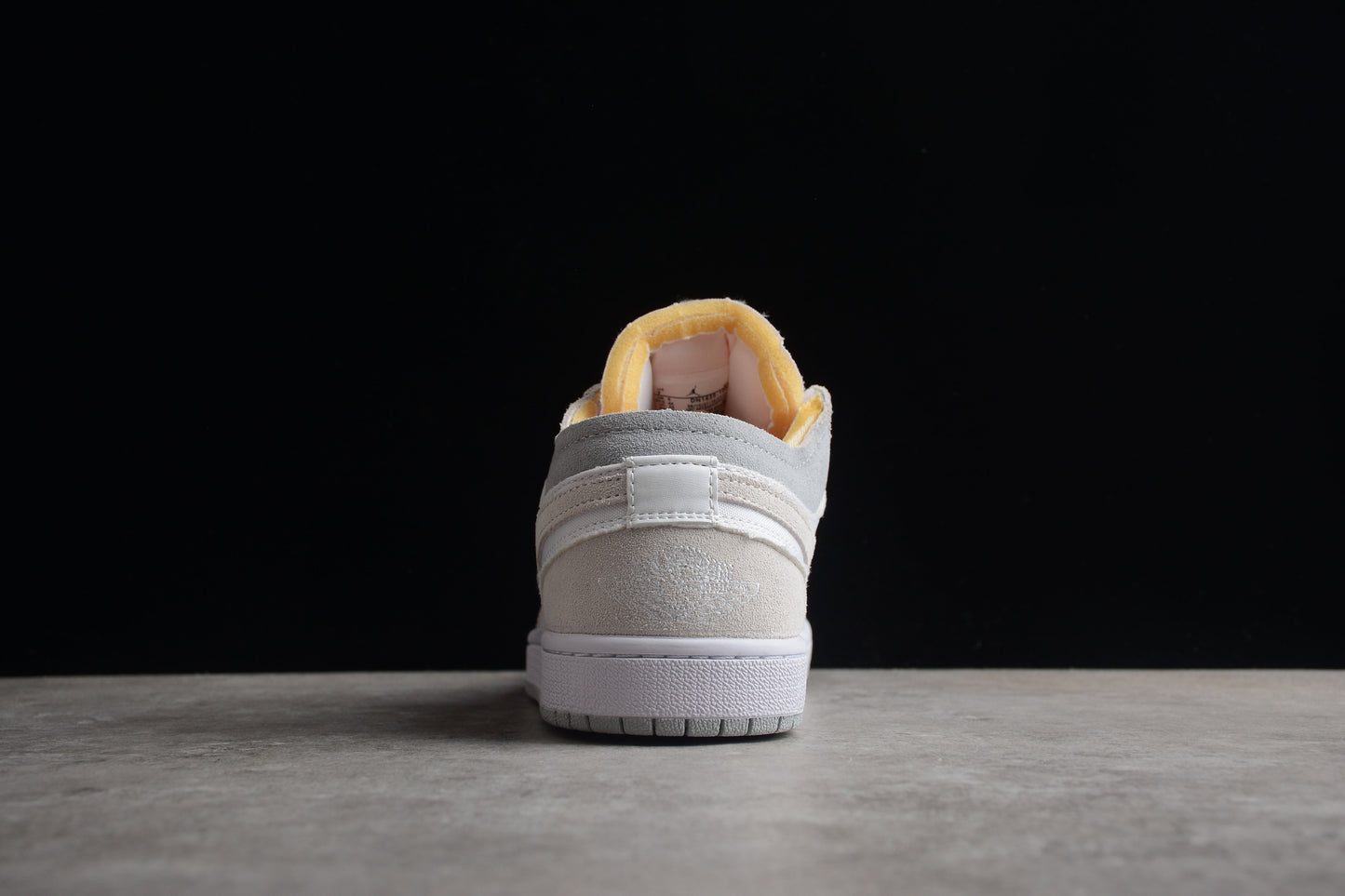 Air Jordan 1 Low ” Inside Out White Phantom ”