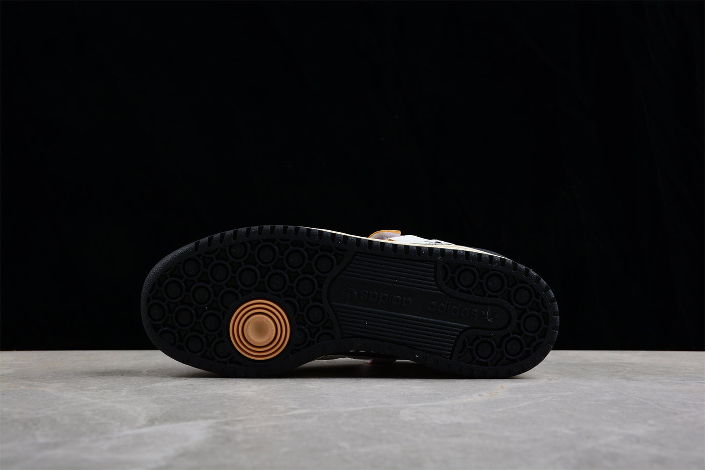 adidas Forum 84 Low in Off White/Core Black - Best Reps Website 2025