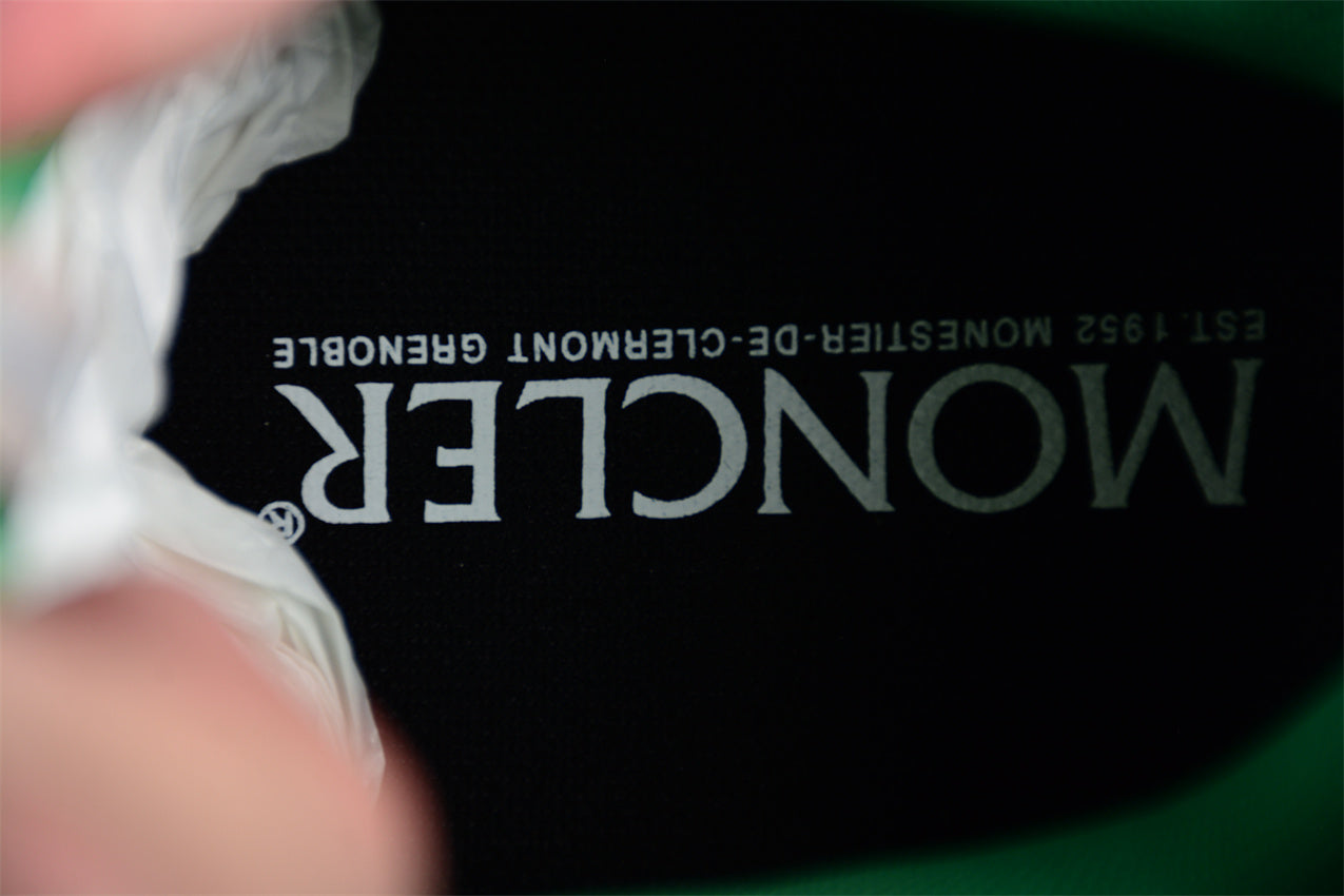 Moncler Trailgrip Beige Green