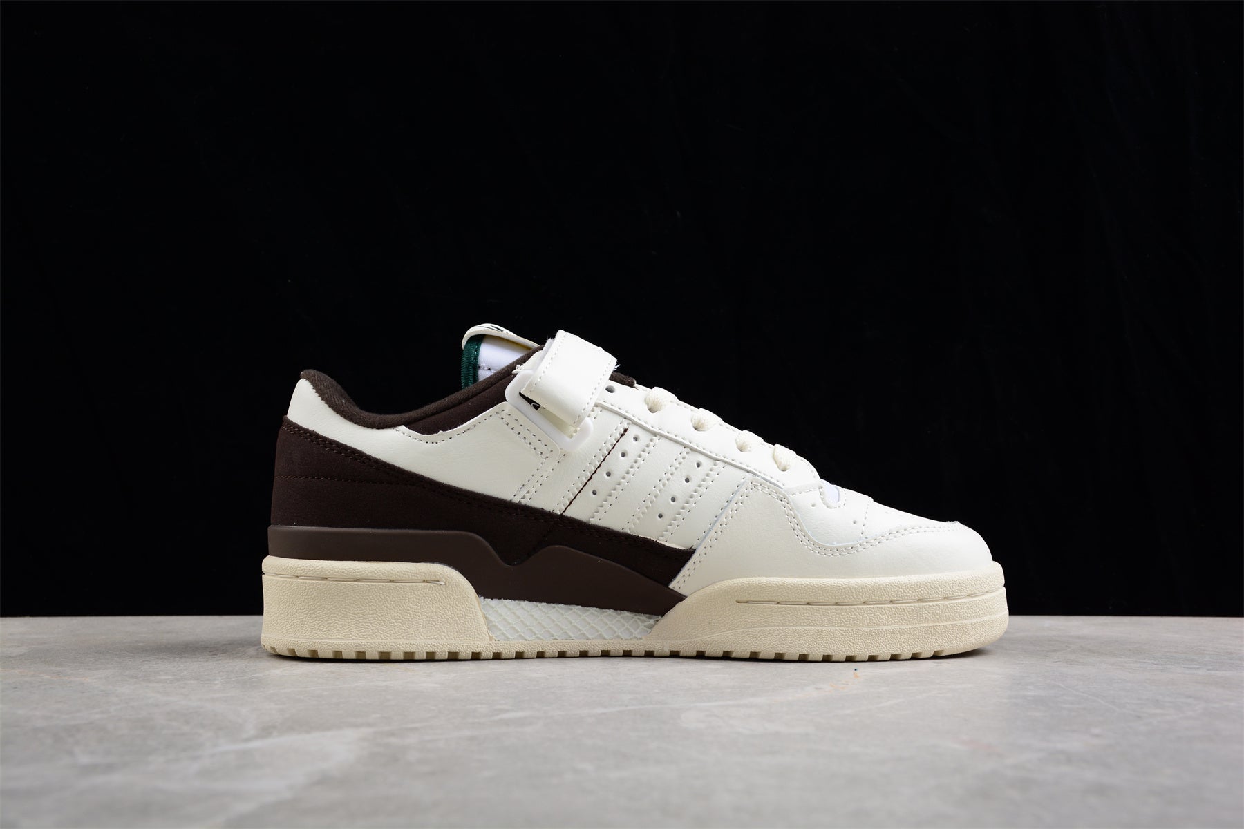 adidas Forum 84 Low in Cream White/Brown
