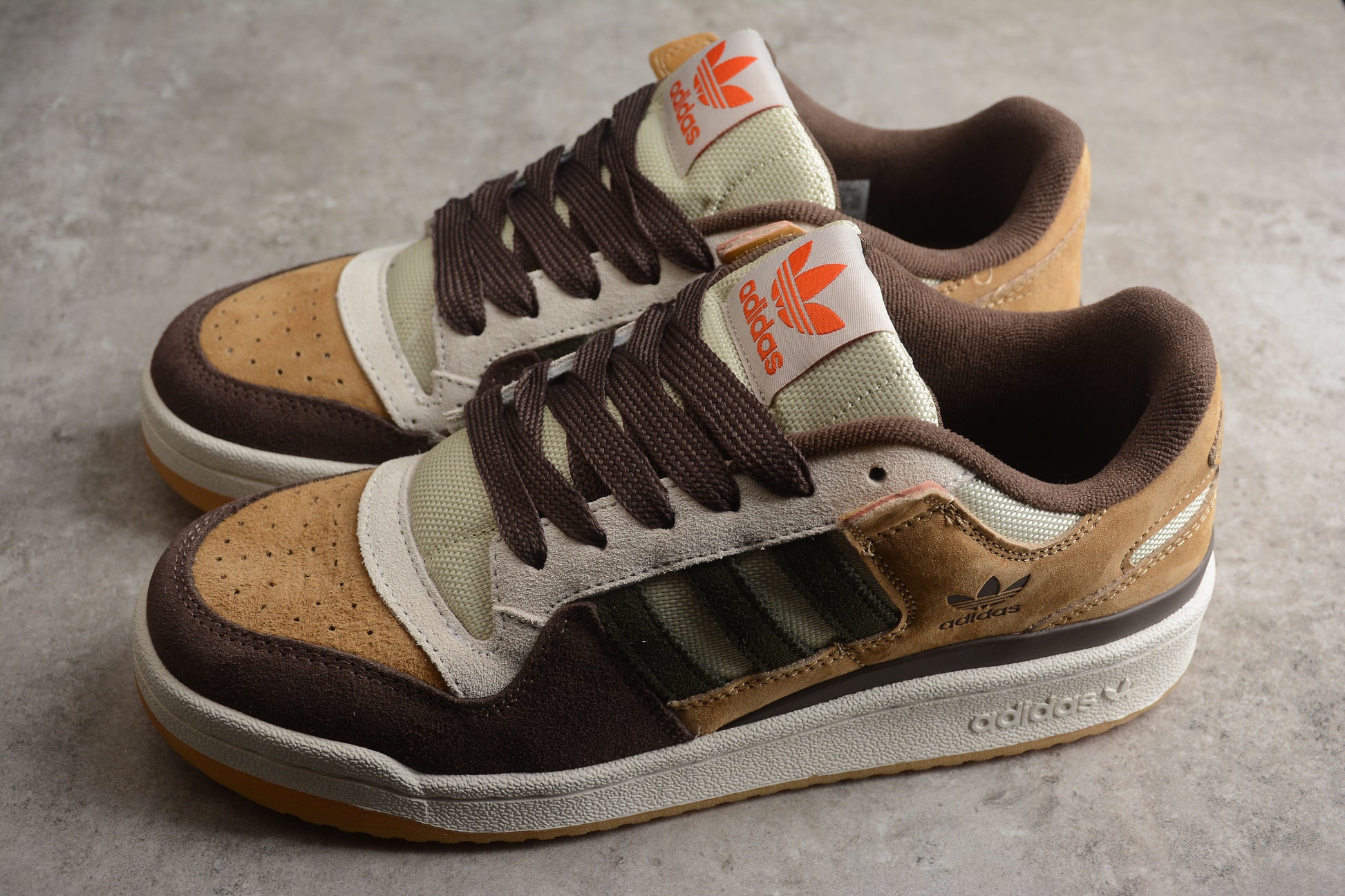 adidas Forum 84 Low CL in Alumina, Branch Brown,