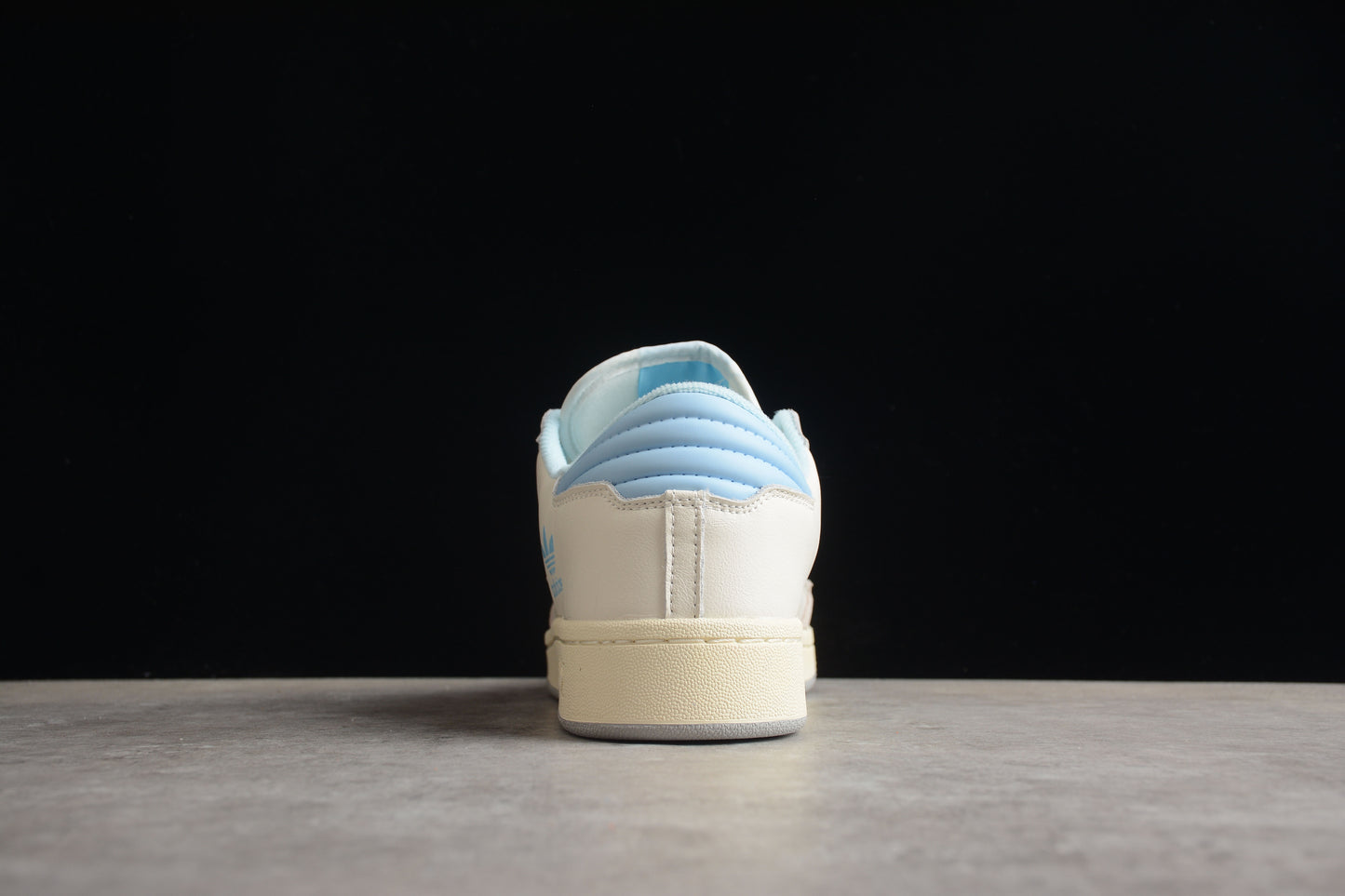 adidas Forum 84 Low CL in Off‑White / Preloved Blue