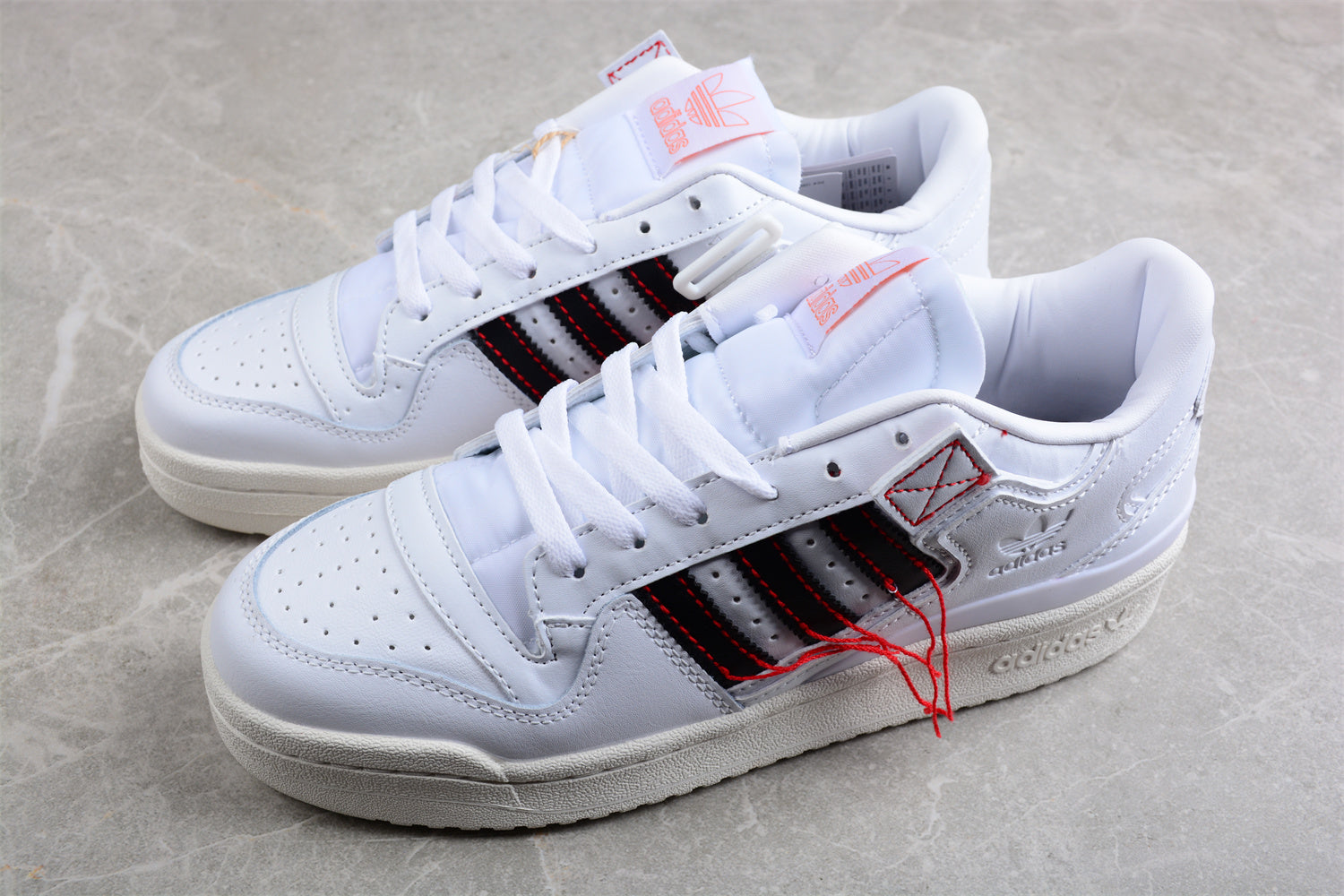 adidas Forum 84 Low Premium in Cloud White / Core Black / Easy Yellow