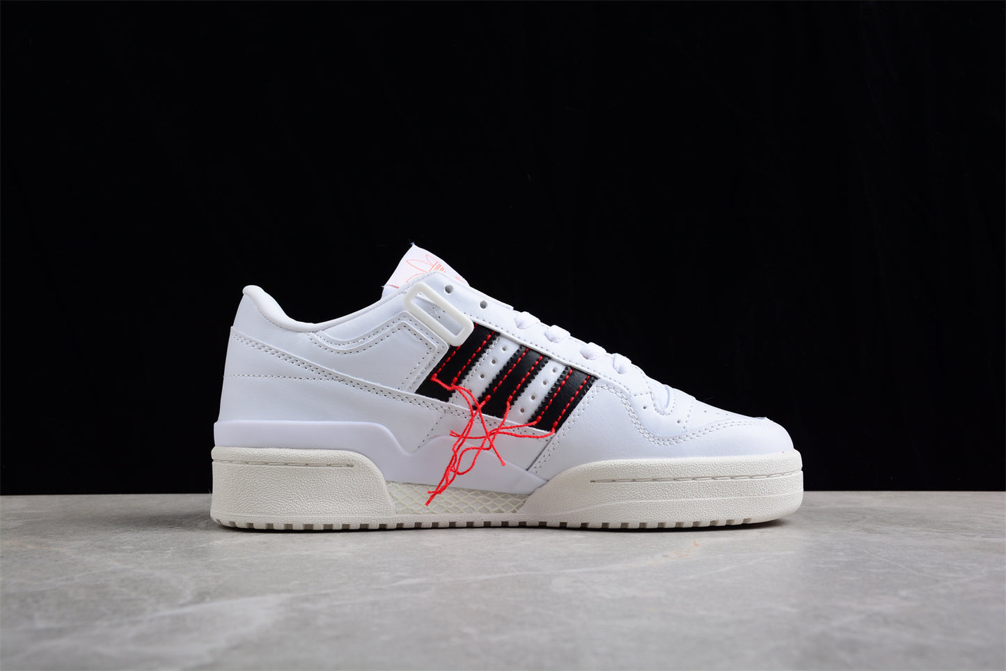 adidas Forum 84 Low Premium in Cloud White / Core Black / Easy Yellow