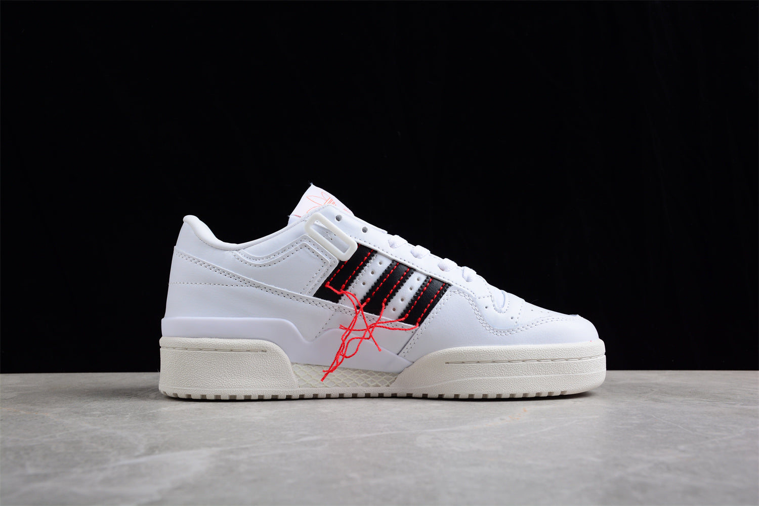 adidas Forum 84 Low Premium in Cloud White / Core Black / Easy Yellow