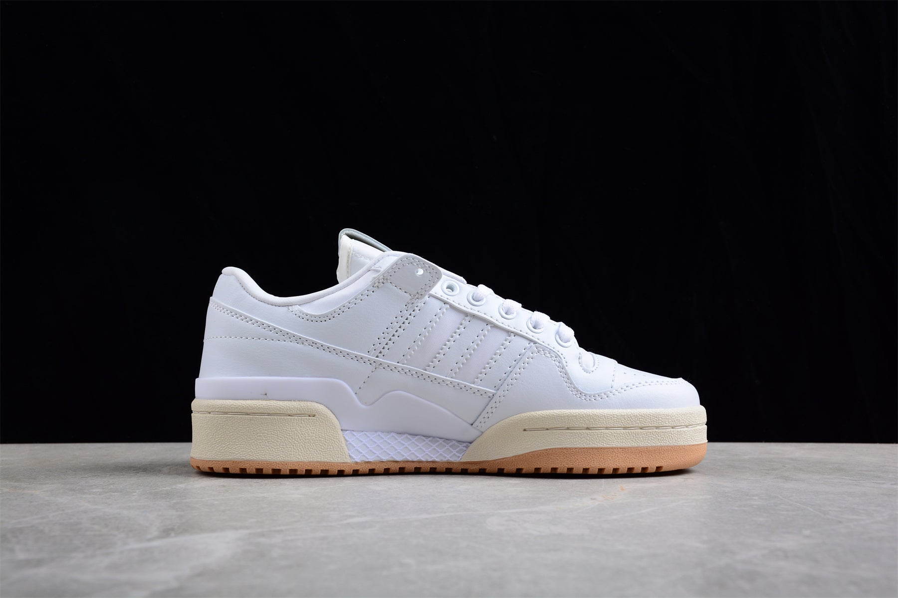 adidas Forum 84 Low "White/Blue Bird"