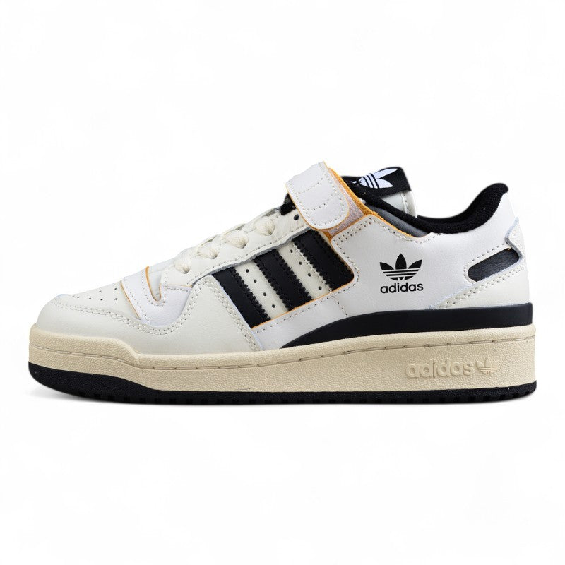 adidas Forum 84 Low in Off White/Core Black 