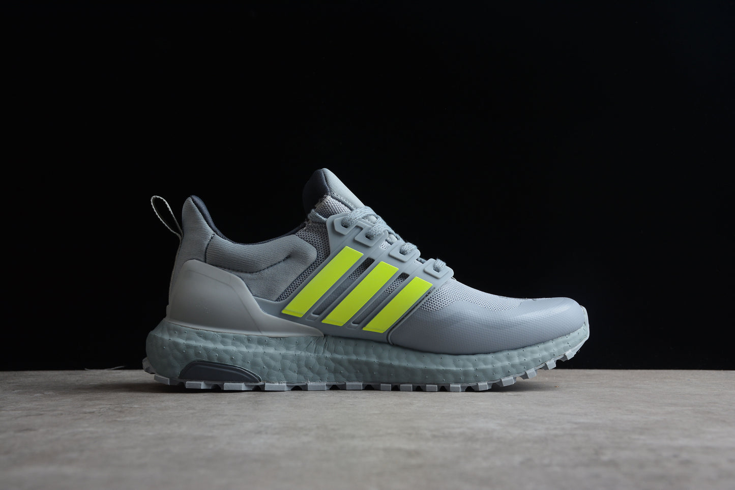  adidas UltraBoost 4.0 'Metallic Gold / Metallic Silver' -Switcheps