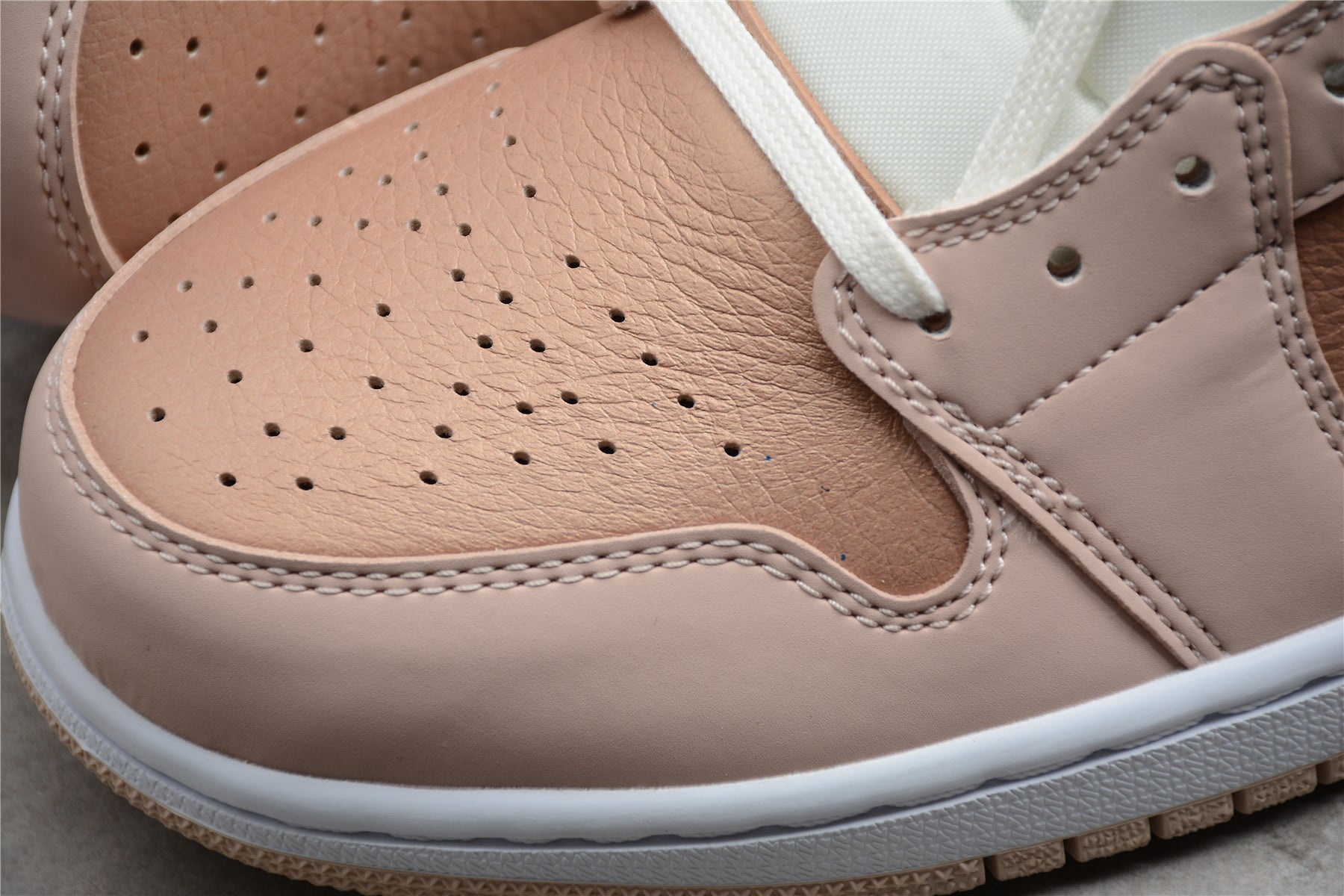 Air Jordan 1 Mid SE “Particle Beige” - Best Reps Website 2025