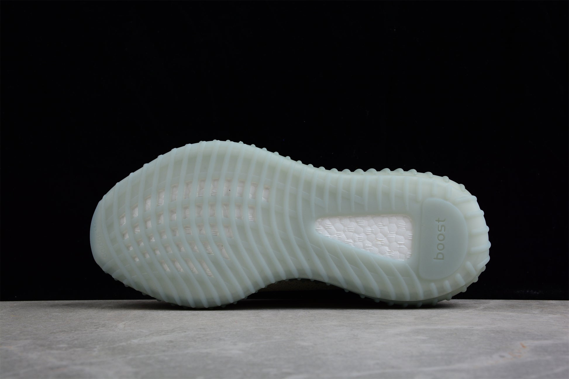 adidas Yeezy Boost 350 V2 - Best Reps Website 2025
