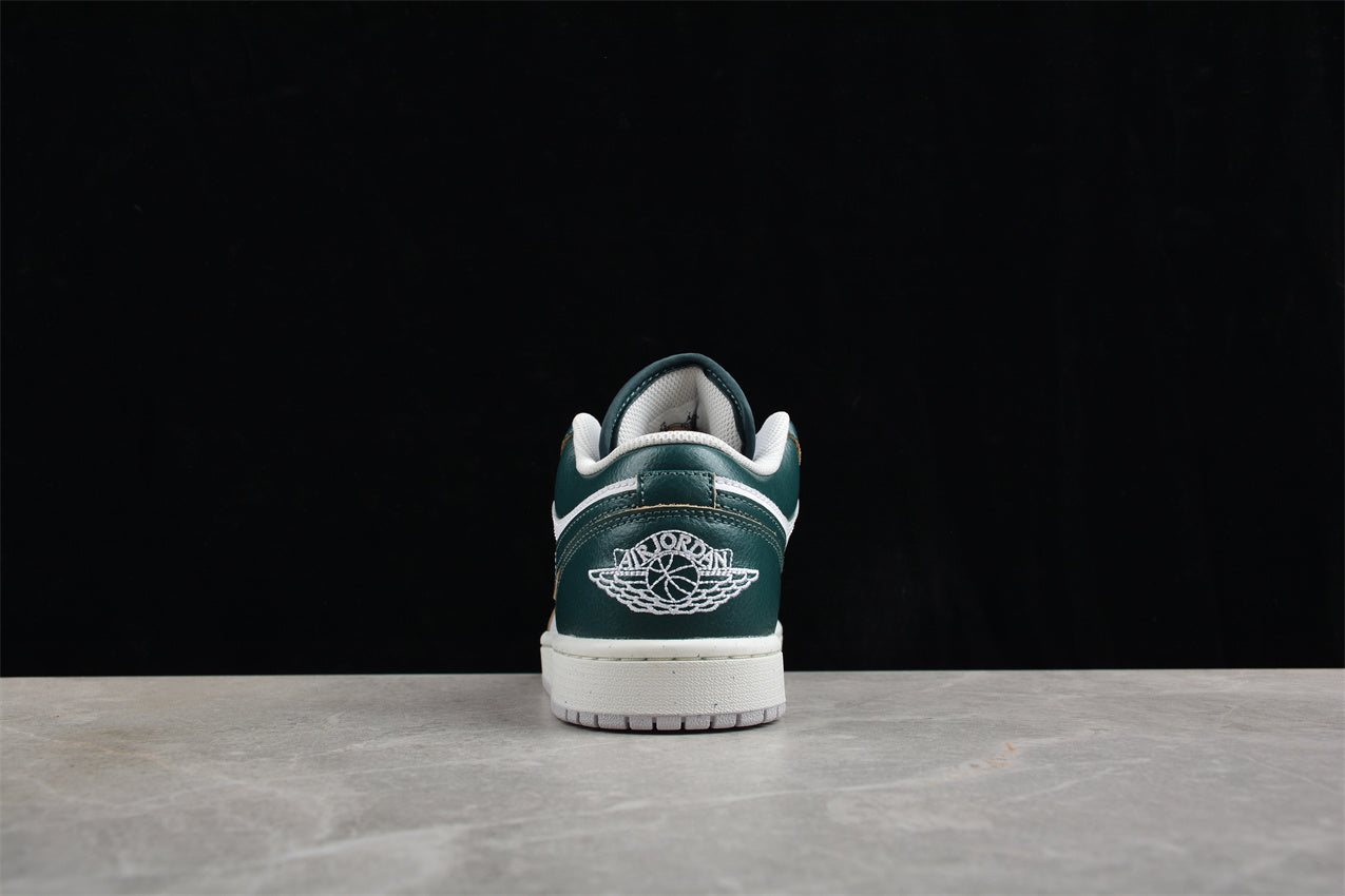 Air Jordan 1 Low SE "Oxidized Green"