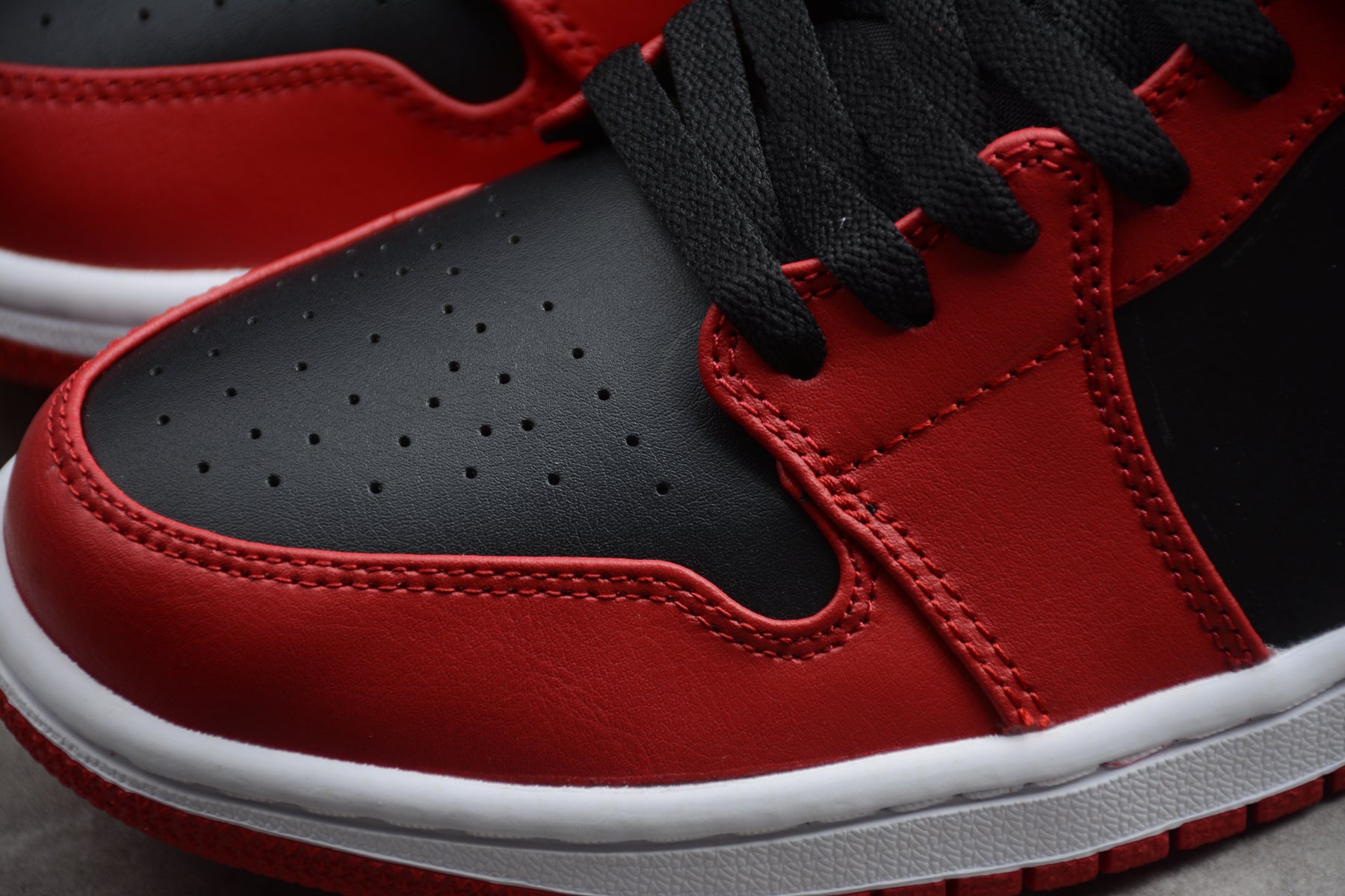 Nike Air Jordan 1 Low "Reverse Bred" - Best Reps Website 2025