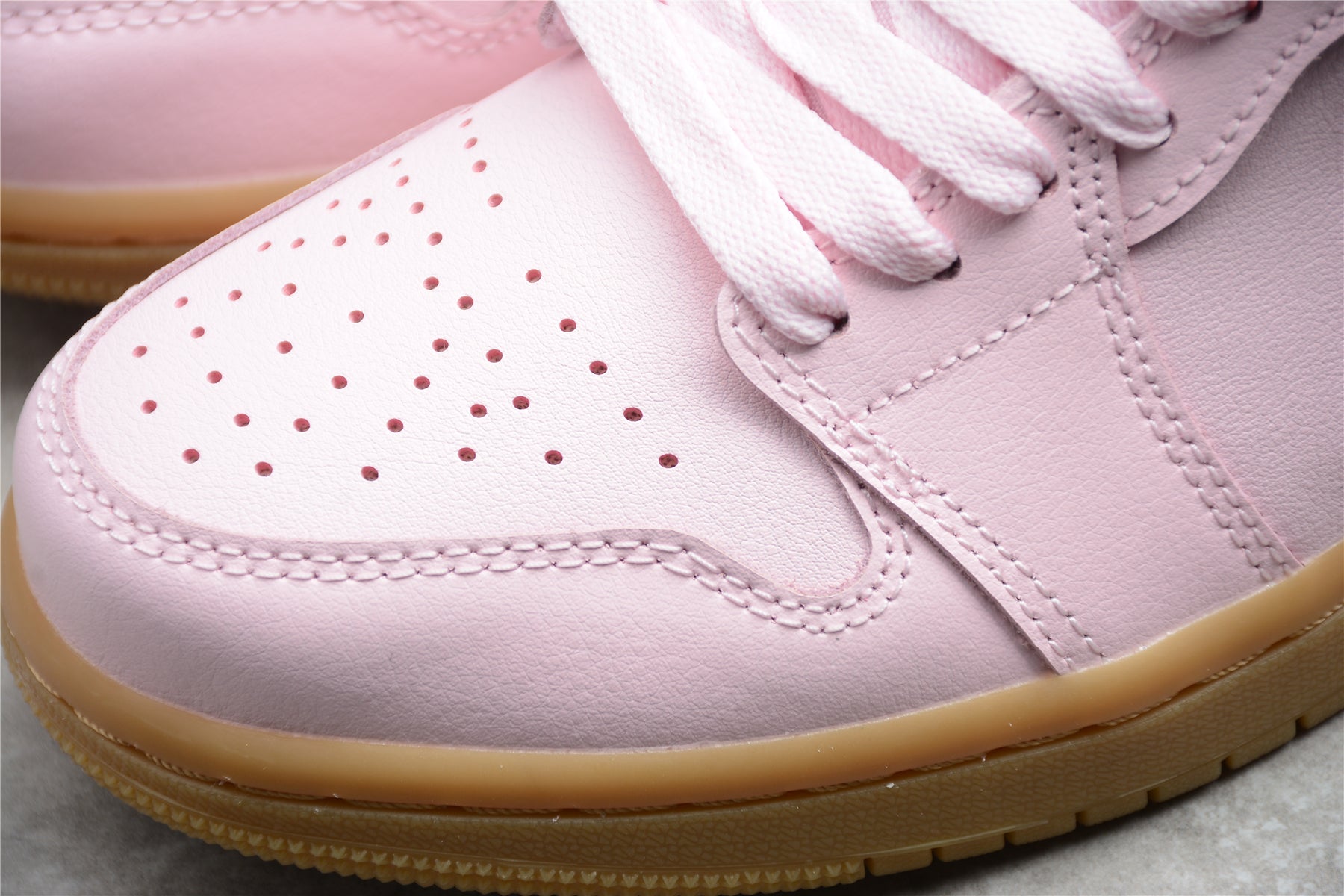 Nike Air Jordan 1 Low "Pink Gum"