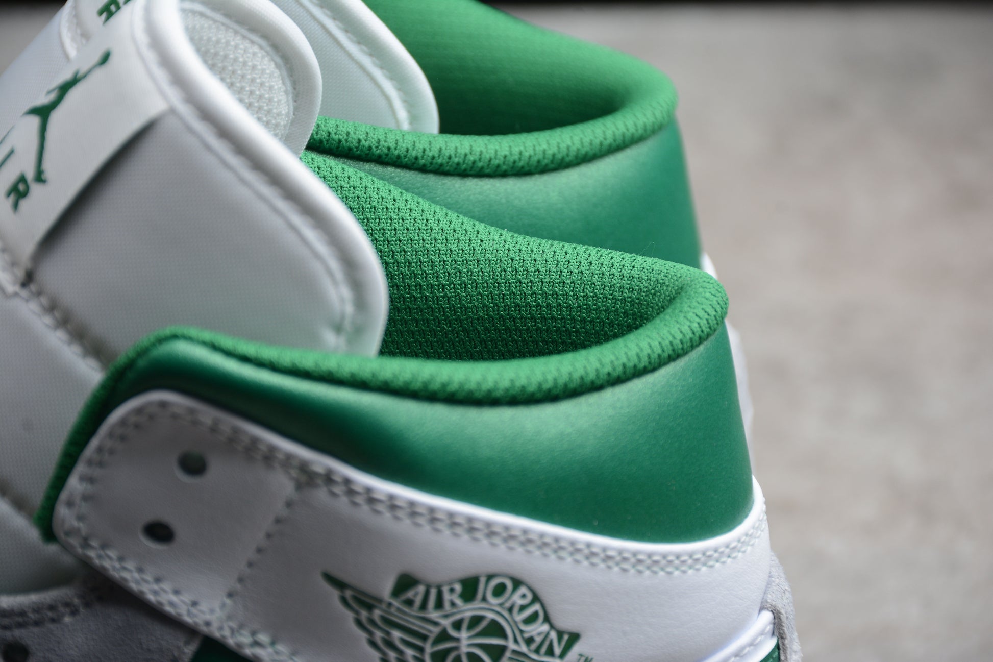 Air Jordan 1 Mid SE "Pine Green - Light Smoke Grey" - Best Reps Website 2025
