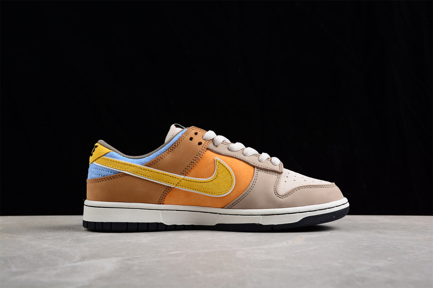 Otomo Katsuhiro x Nike SB Dunk Low "Coffee/Light Brown"