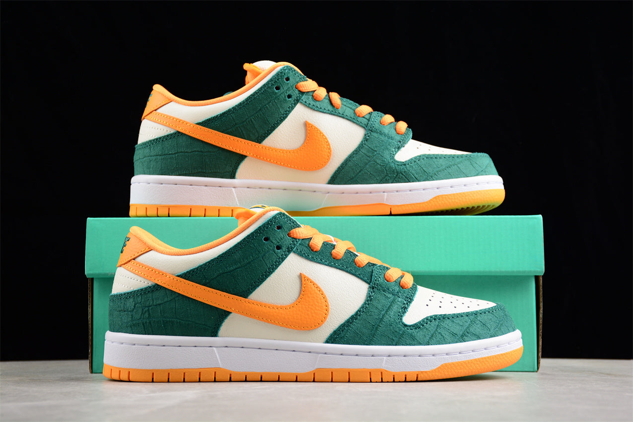 Nike SB Dunk Low "Legion Pine"
