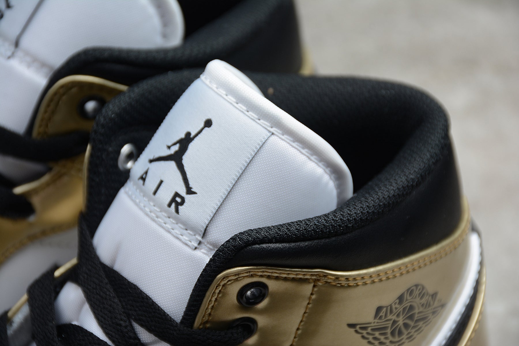 Air Jordan 1 Mid SE "Metallic Gold" - Best Reps Website 2025