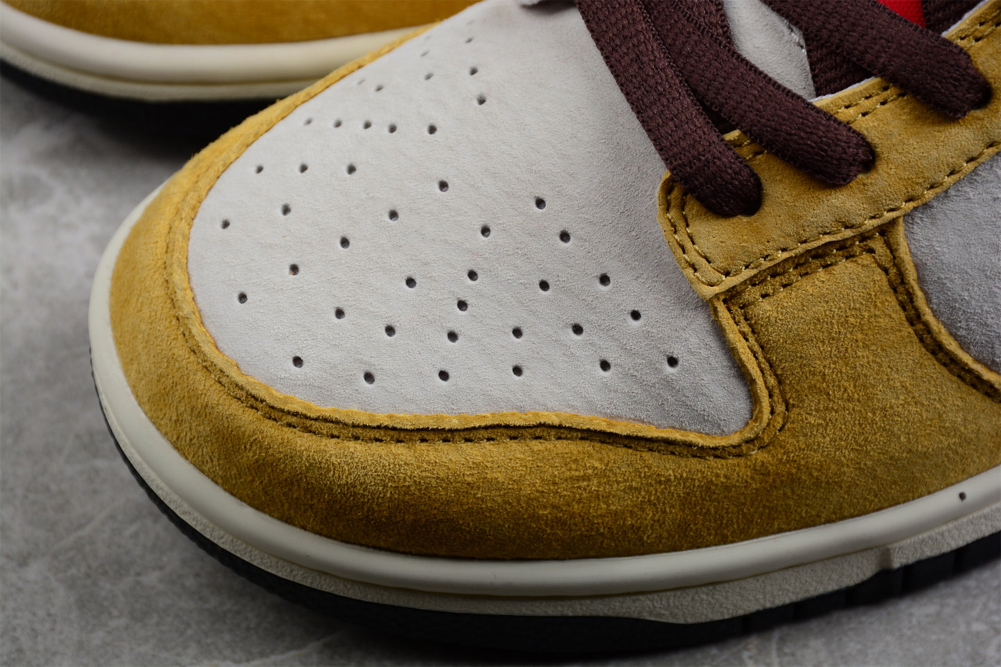 Otomo Katsuhiro x Nike SB Dunk Low "Steamboy OST" Yellow