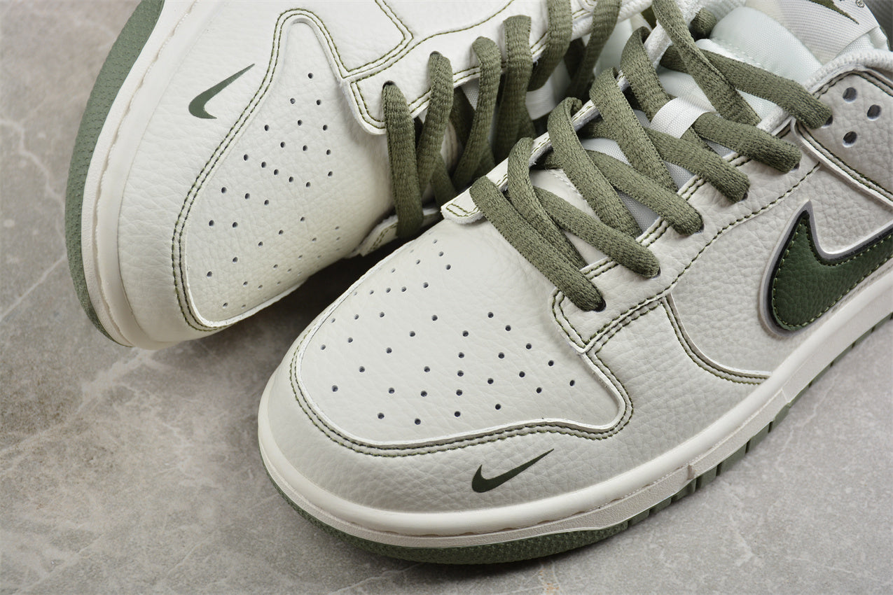 SB Dunk Low Supreme x The North Face White Green - Best Reps Website 2025