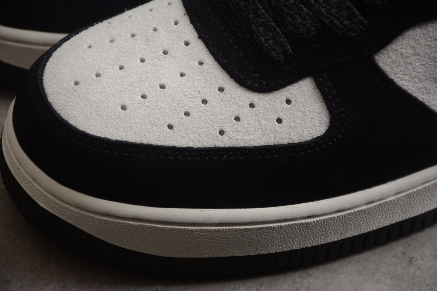 Nike Air Force 1 Low '07 Suede 'Panda' (Black/White)