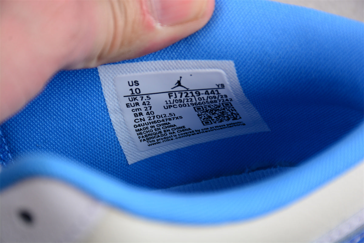 Jordan 1 Low SE “Just Skate University Blue”